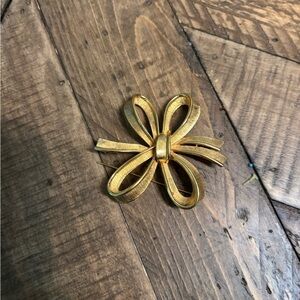 Vintage Brushed Gold Tone MONET Ribbon Bow 2.25" Large Brooch Pin